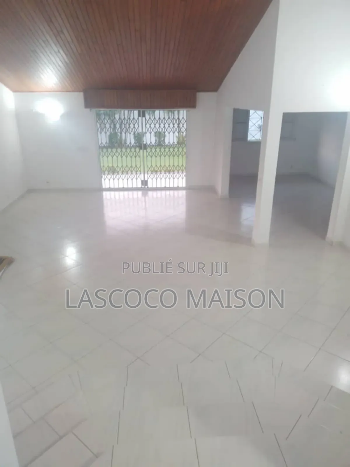 5chbre Duplex dans Lascoco, Cocody à Louer