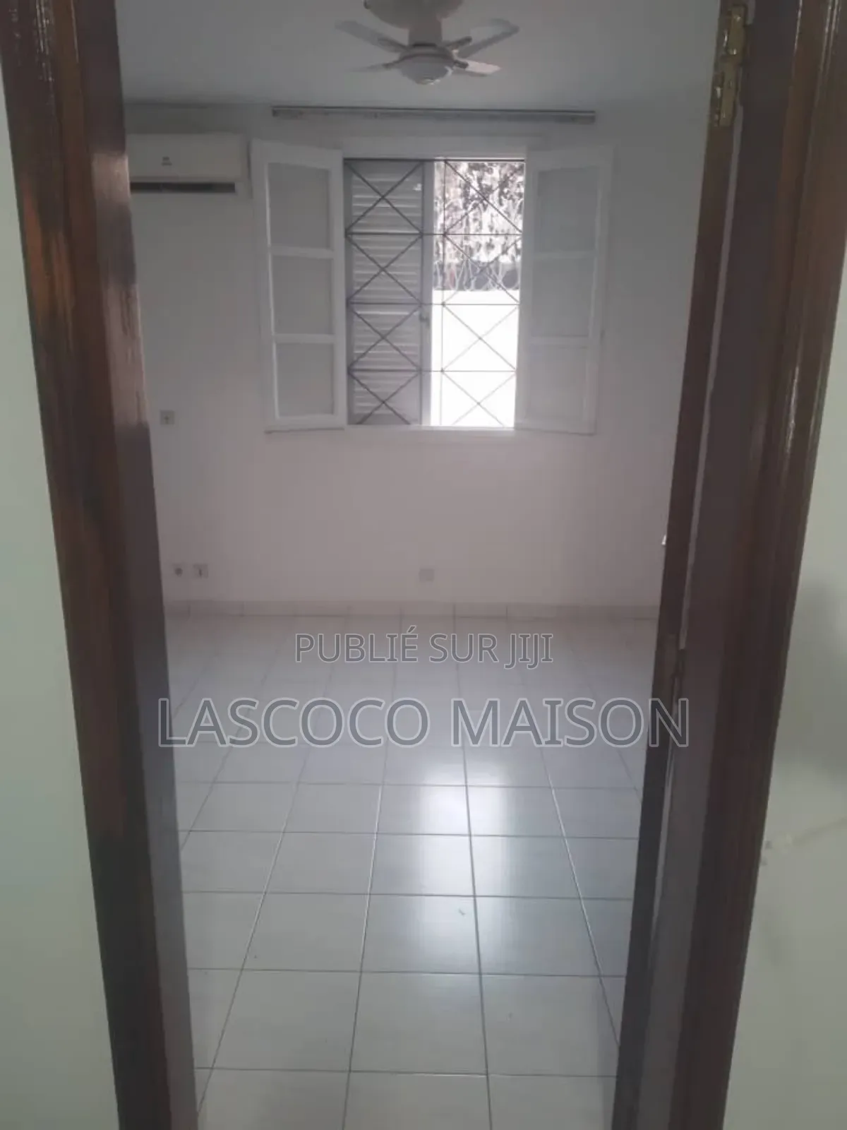 5chbre Duplex dans Lascoco, Cocody à Louer
