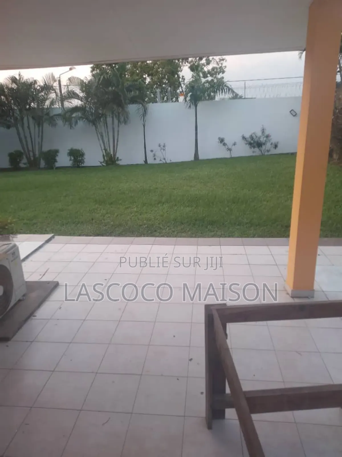 5chbre Duplex dans Lascoco, Cocody à Louer