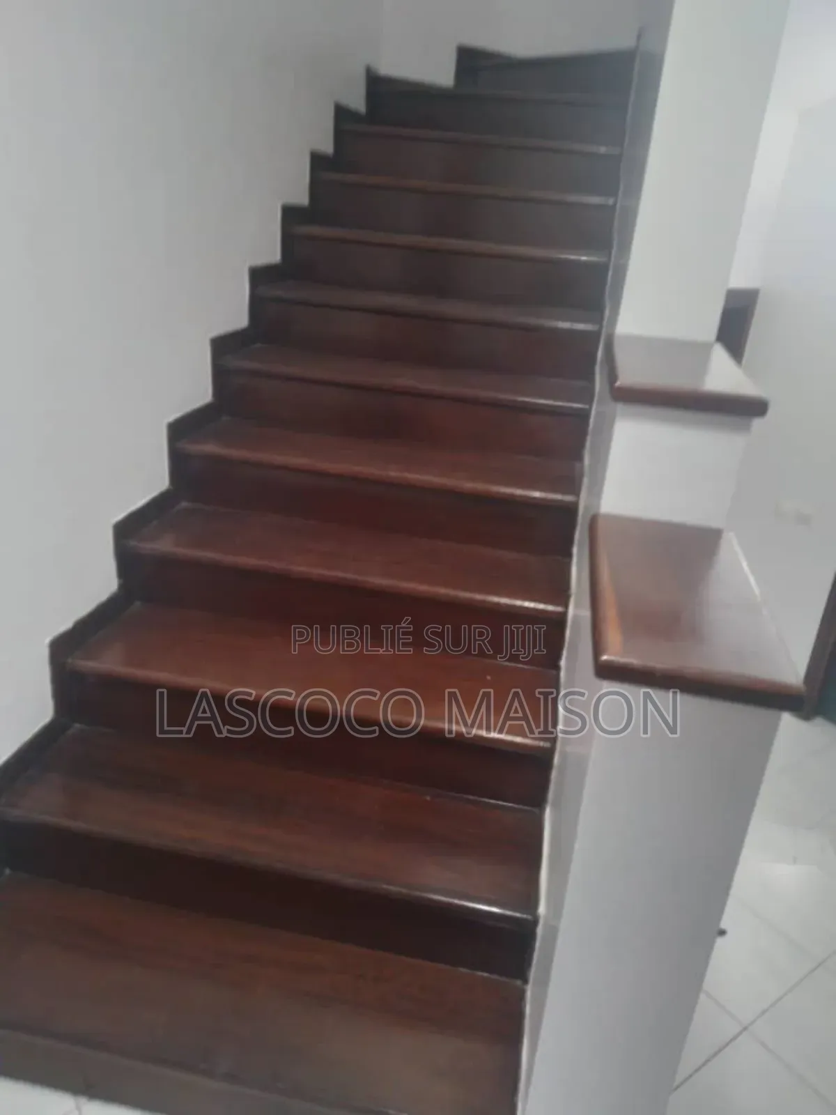 5chbre Duplex dans Lascoco, Cocody à Louer