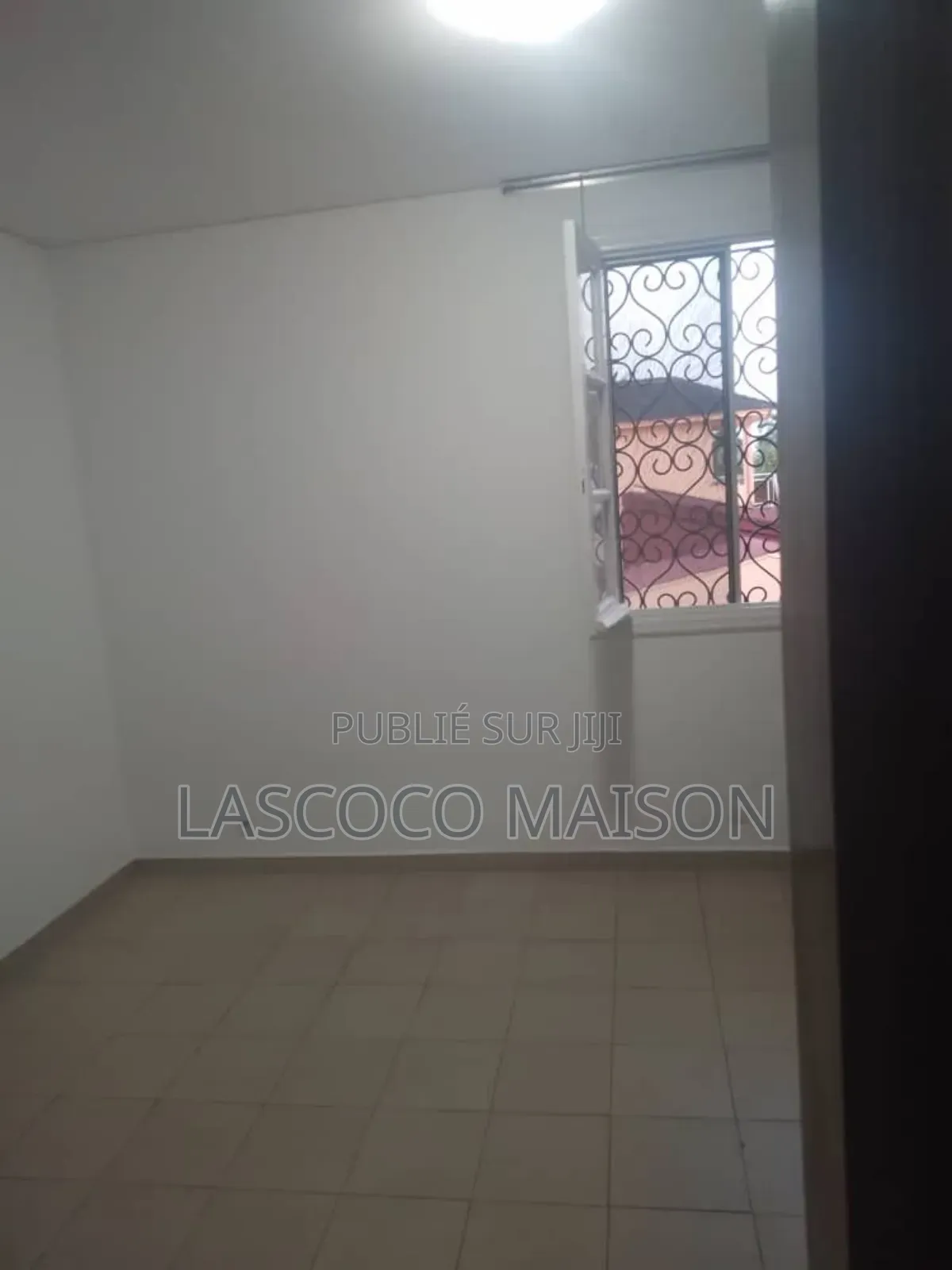 5chbre Duplex dans Lascoco, Cocody à Louer