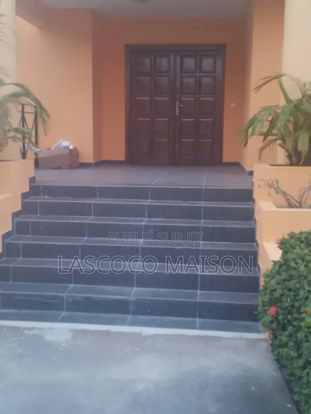 5chbre Duplex dans Lascoco, Cocody à Louer