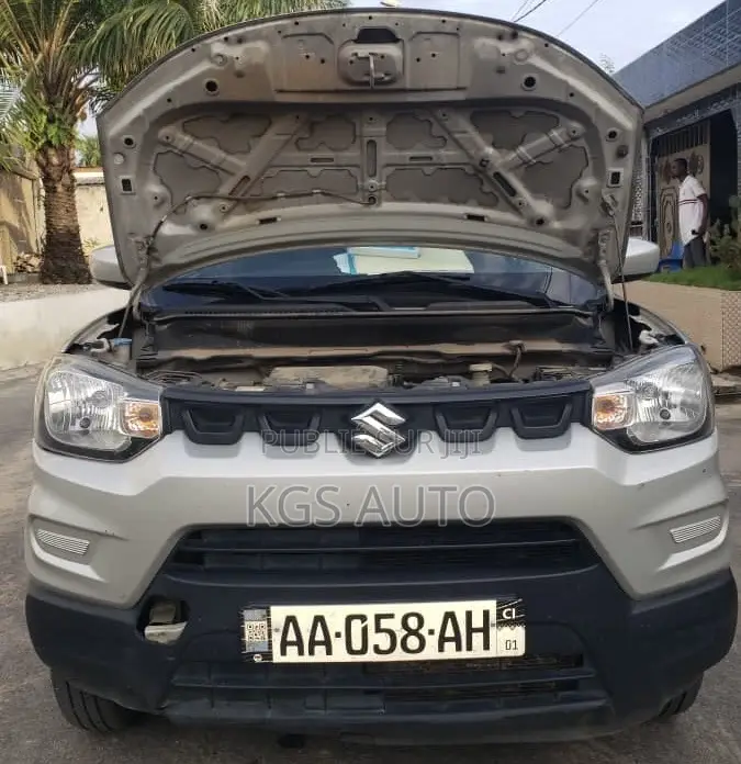 Suzuki S-Presso 2024 Gris