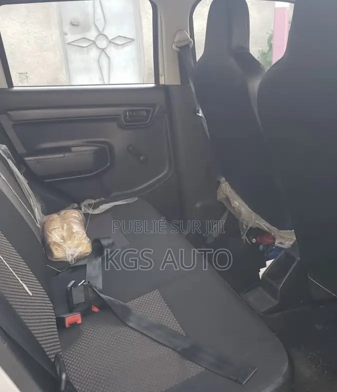 Suzuki S-Presso 2024 Gris