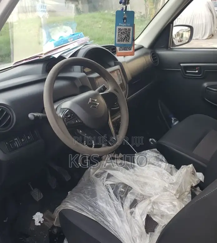 Suzuki S-Presso 2024 Gris