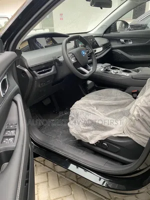 New Changan UNI-K 2.0 Petrol AWD 2024 Noir