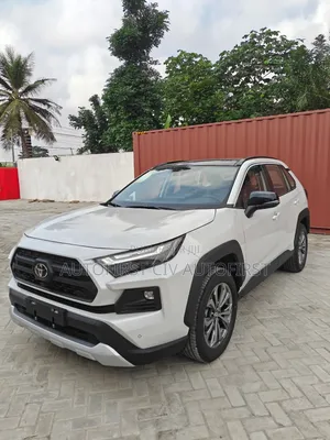 Photo - New Toyota RAV4 Adventure AWD 2024 Blanc