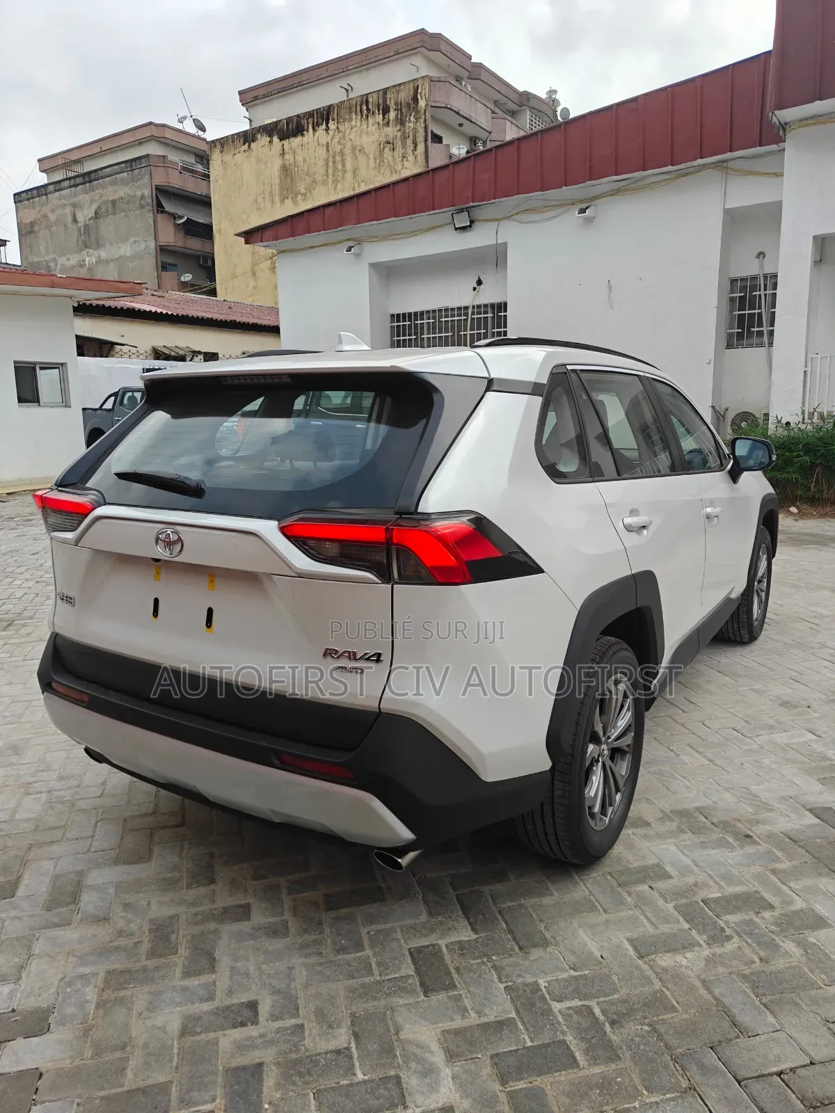 New Toyota RAV4 Adventure AWD 2024 Blanc