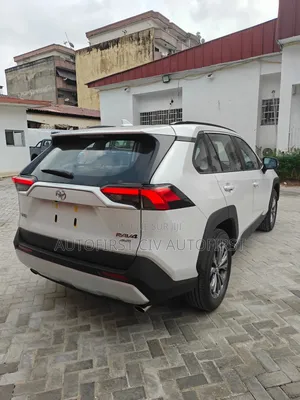 New Toyota RAV4 Adventure AWD 2024 Blanc
