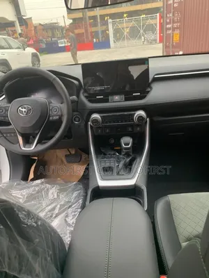 New Toyota RAV4 Adventure AWD 2024 Blanc