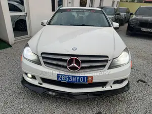 Photo - Mercedes-Benz C300 2007 Blanc