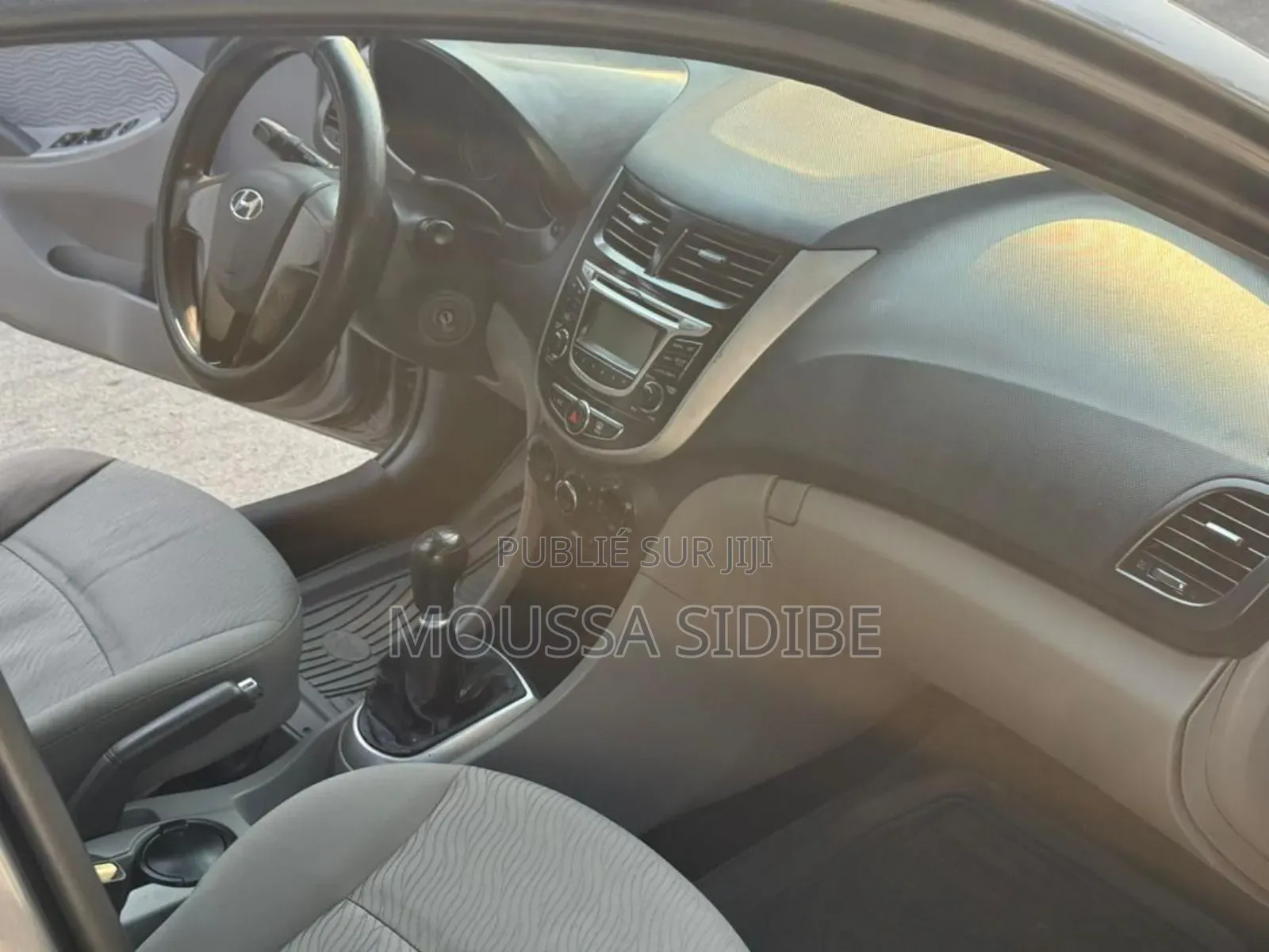 Hyundai Accent GLS 4dr Sedan (1.6L 4cyl 6A) 2014 Gris