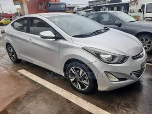 Hyundai Elantra SE 4dr Sedan (1.8L 4cyl 6A) 2015 Gris