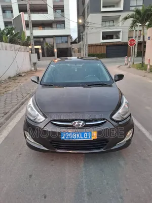 Photo - Hyundai Accent 2017 Gris