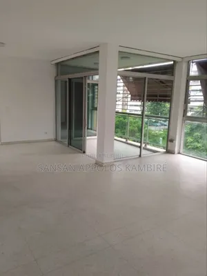 4chbre Appartement dans Magnifique Appart De, Cocody à Louer