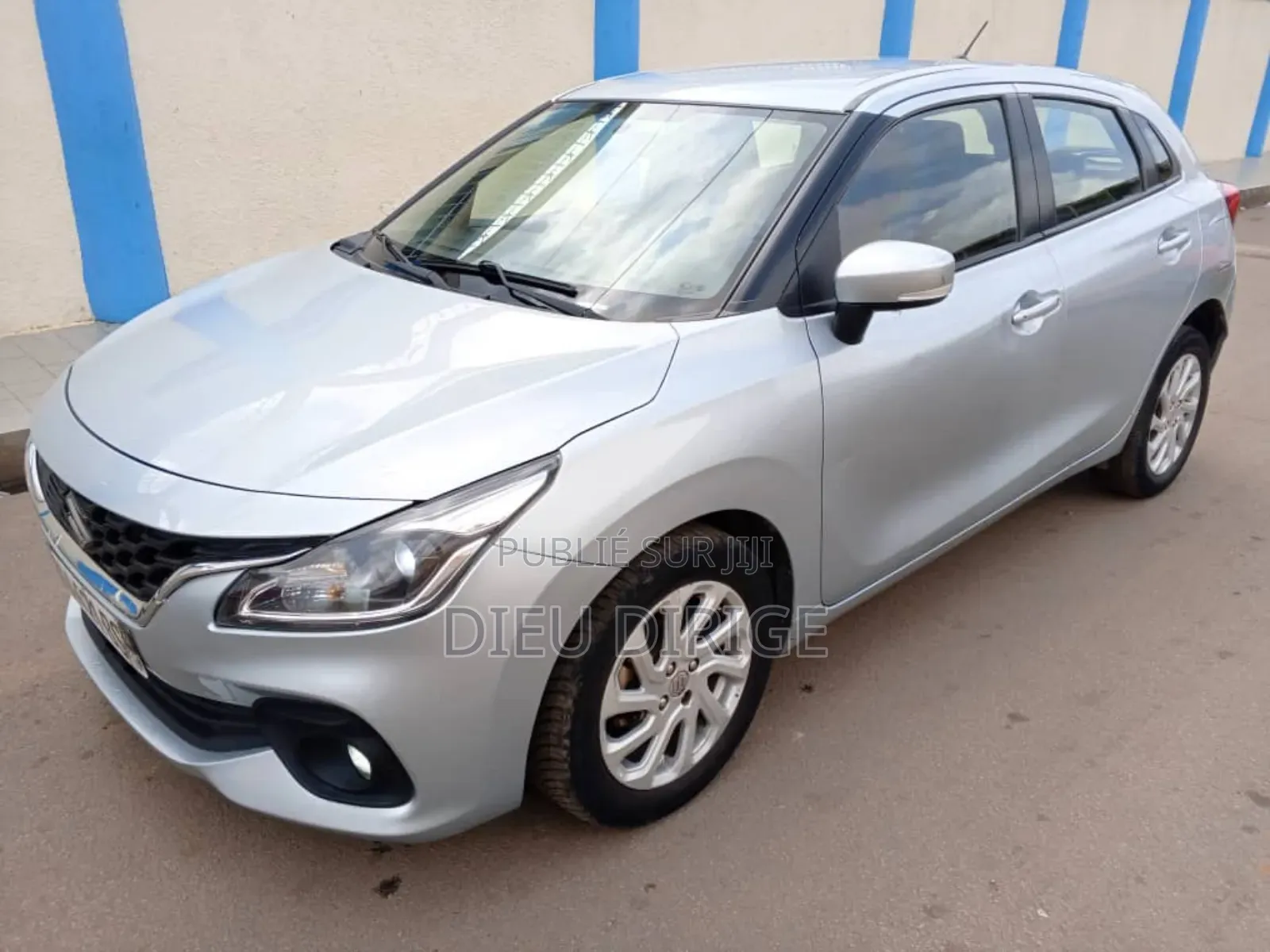 Suzuki Baleno 2023 Gris