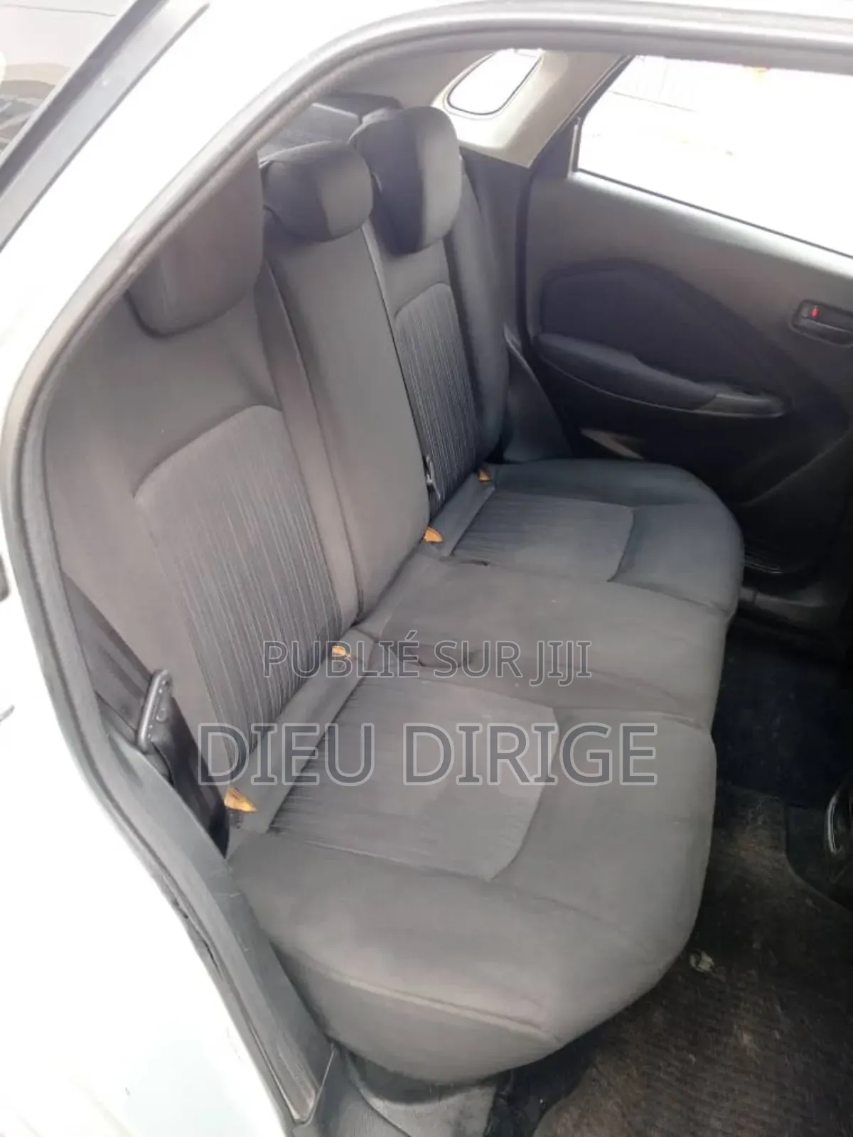 Suzuki Baleno 2023 Gris