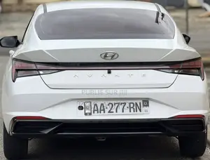 Hyundai Avante 2022 Blanc