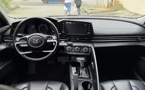 Hyundai Avante 2022 Blanc