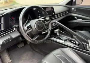 Hyundai Avante 2022 Blanc