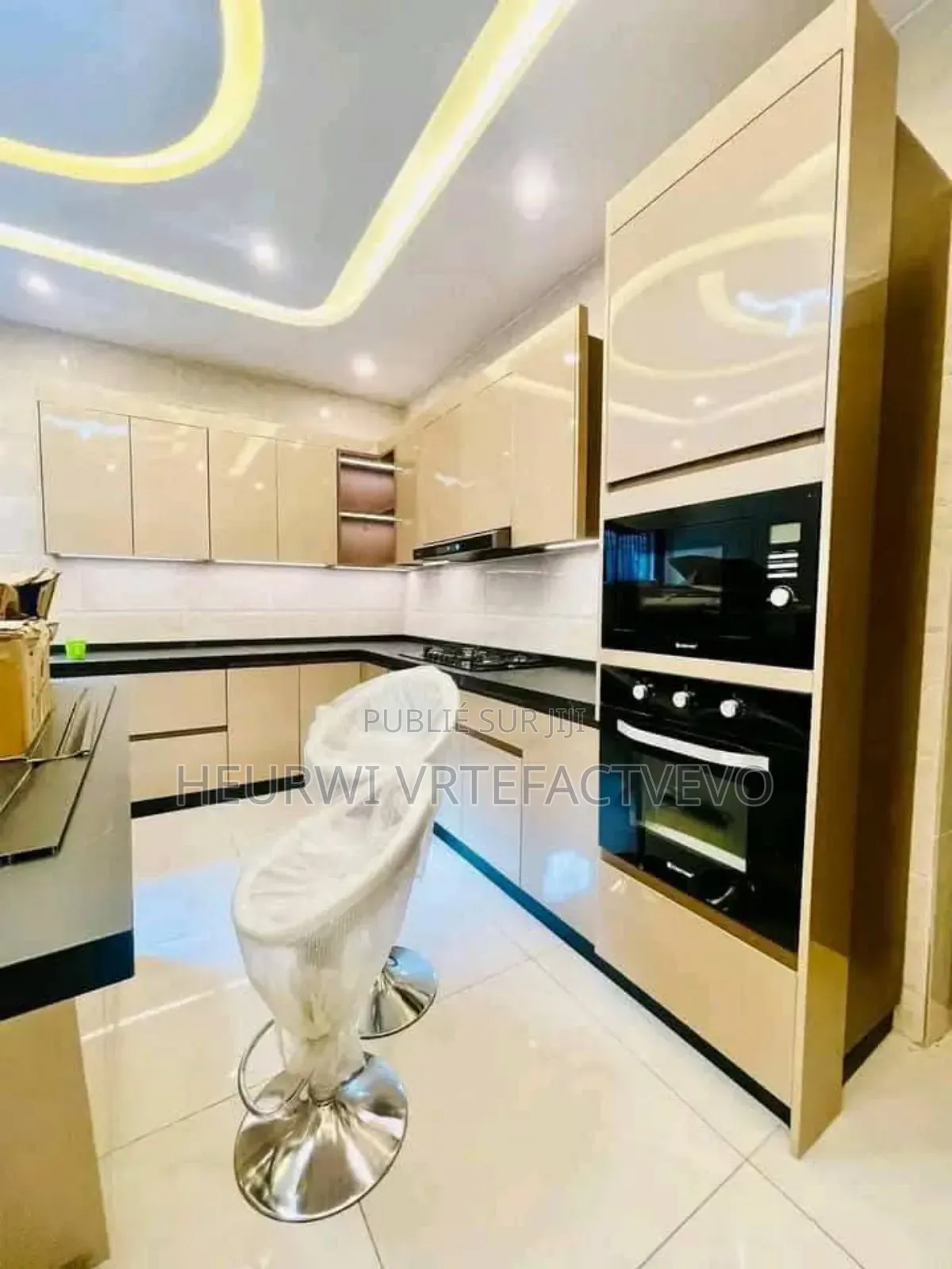 Furnished 5chbre Duplex dans Yozalem, Cocody à Vendre