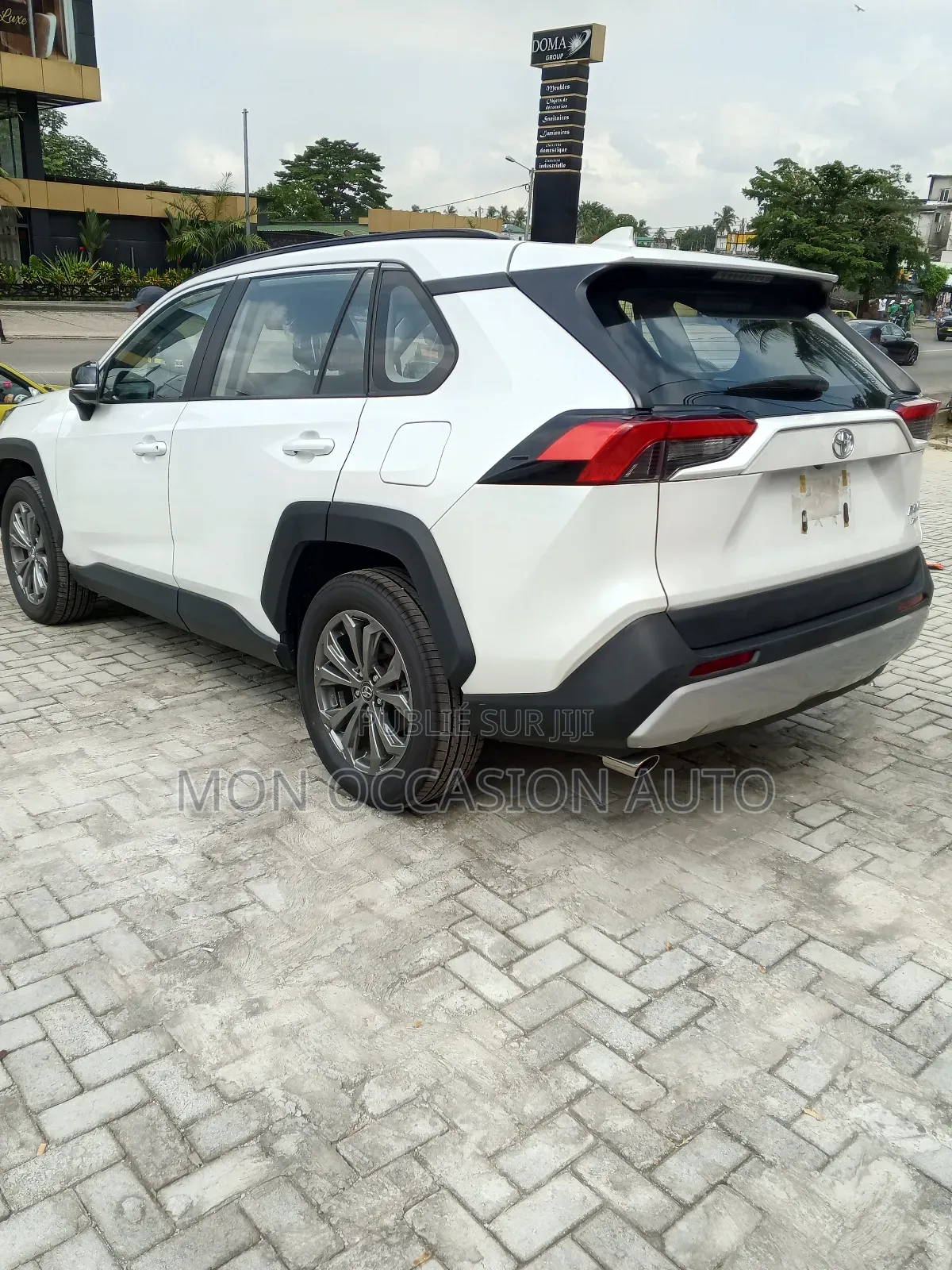 Neuf Toyota RAV4 XLE Premium 2025 Blanc