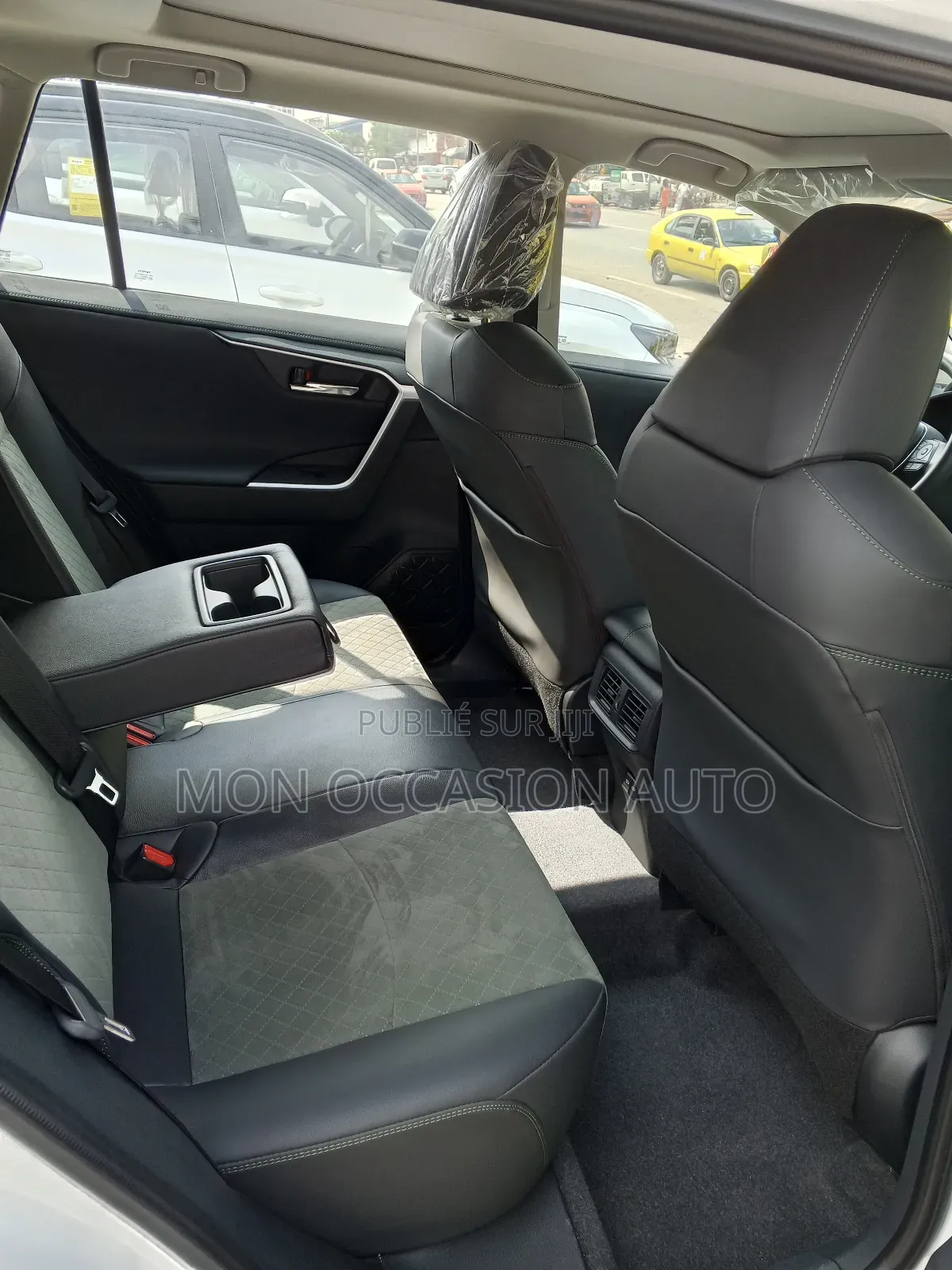 Neuf Toyota RAV4 XLE Premium 2025 Blanc