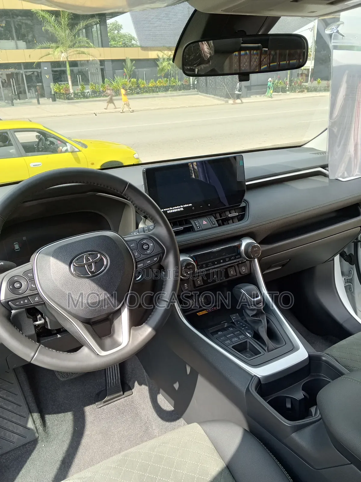 Neuf Toyota RAV4 XLE Premium 2025 Blanc