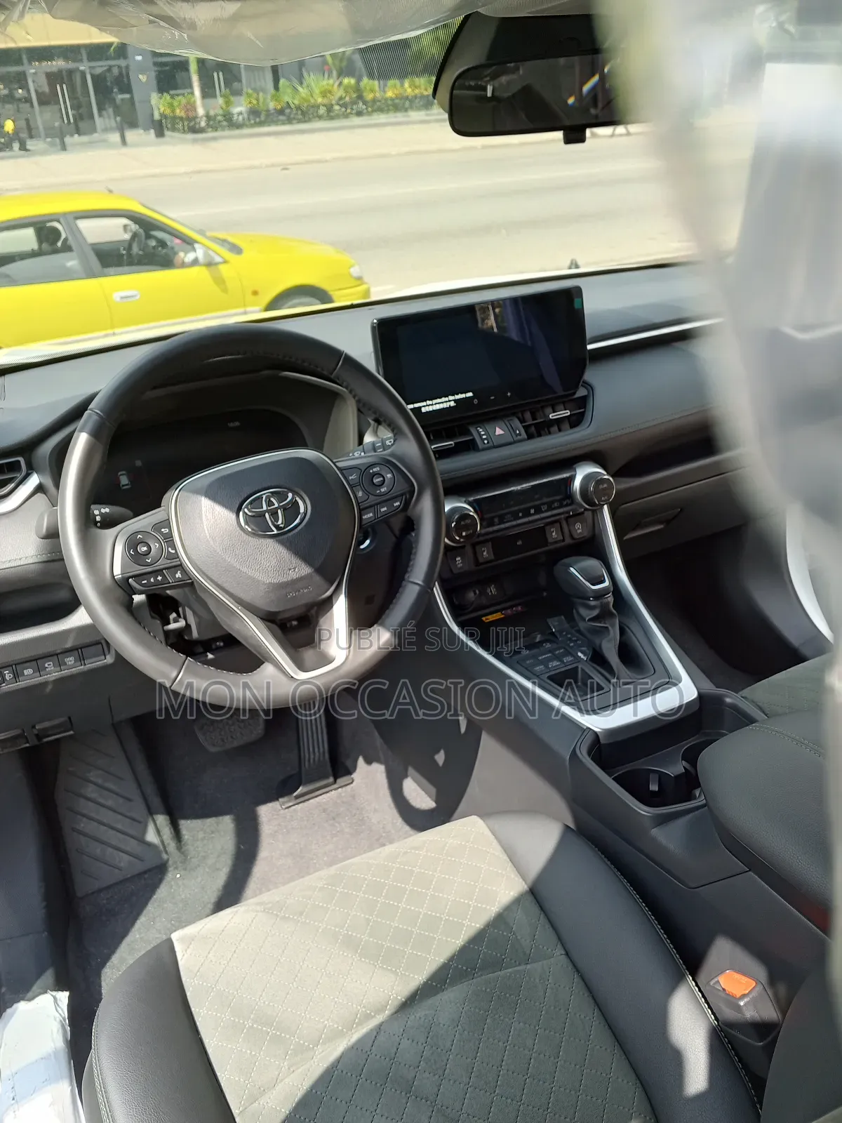 Neuf Toyota RAV4 XLE Premium 2025 Blanc