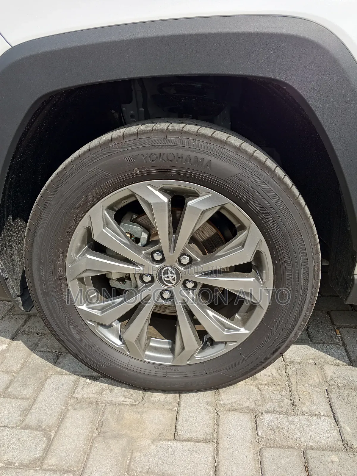 Neuf Toyota RAV4 XLE Premium 2025 Blanc