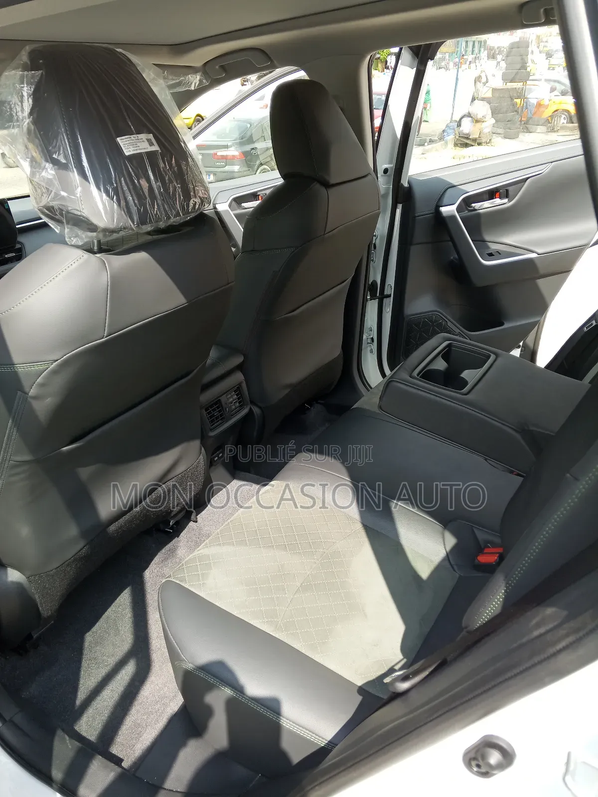 Neuf Toyota RAV4 XLE Premium 2025 Blanc