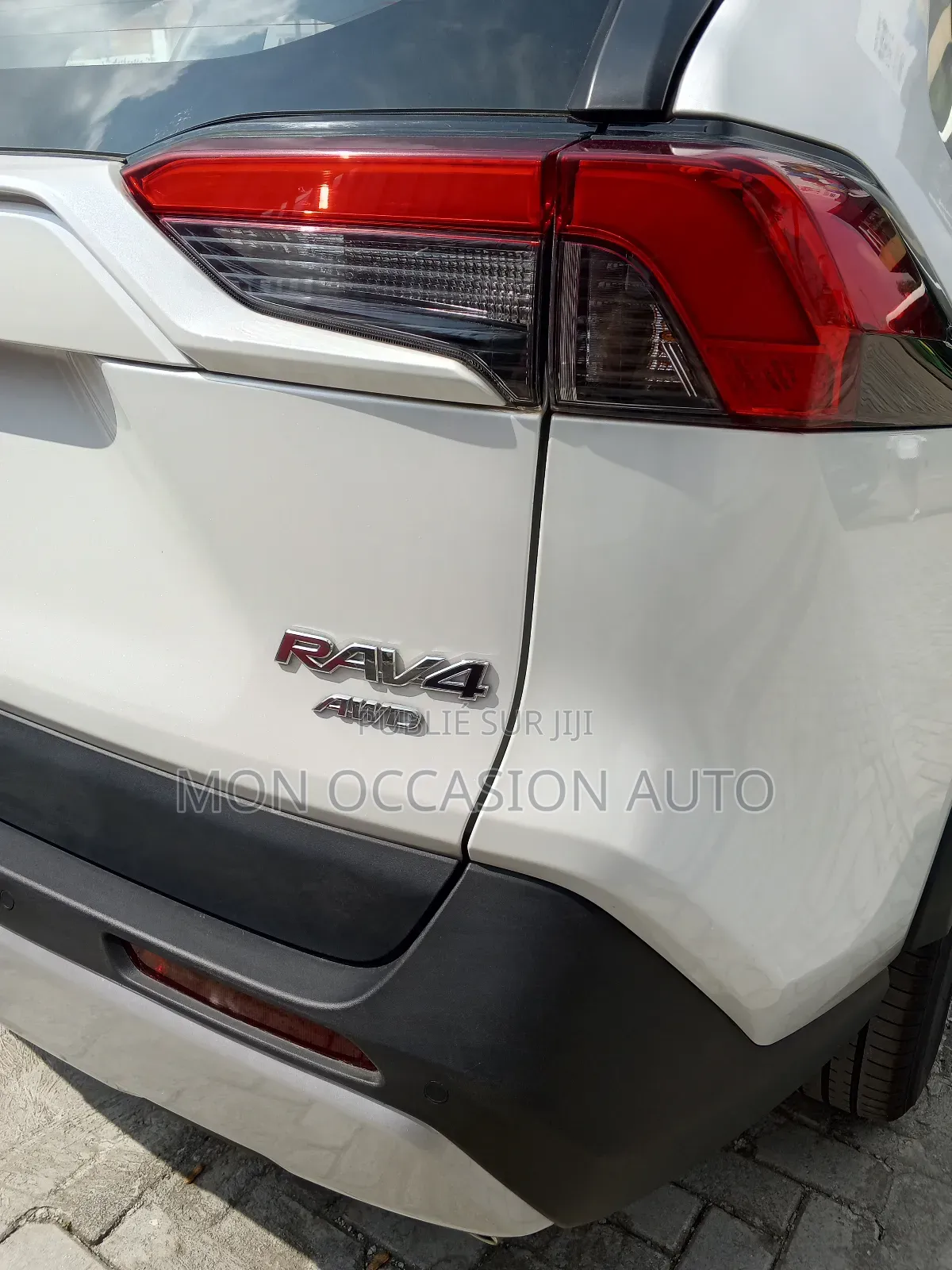 Neuf Toyota RAV4 XLE Premium 2025 Blanc