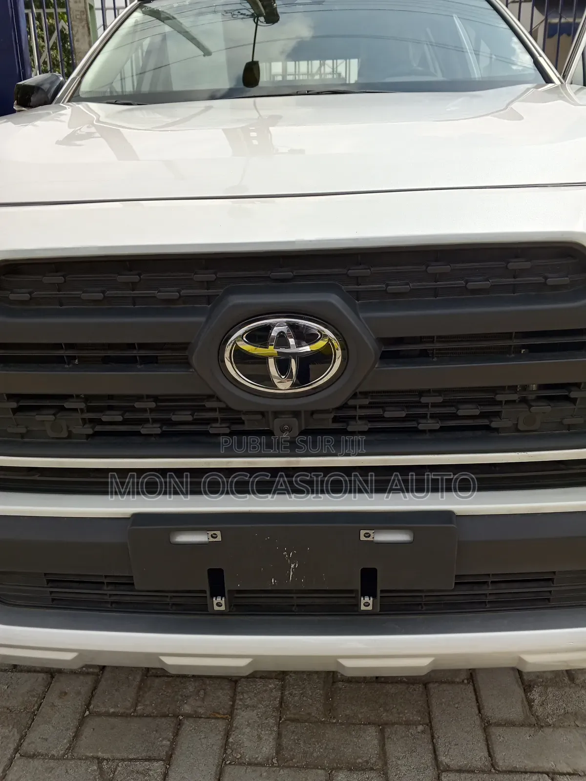 Neuf Toyota RAV4 XLE Premium 2025 Blanc