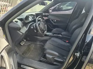 New PEUGEOT 2008 2025 Noir