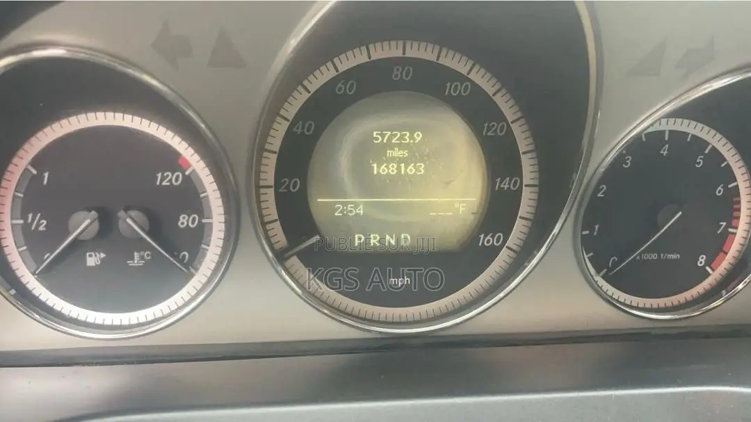 Mercedes-Benz C300 Luxury Sedan RWD (3.0L 6cyl 7A) 2009 Blanc