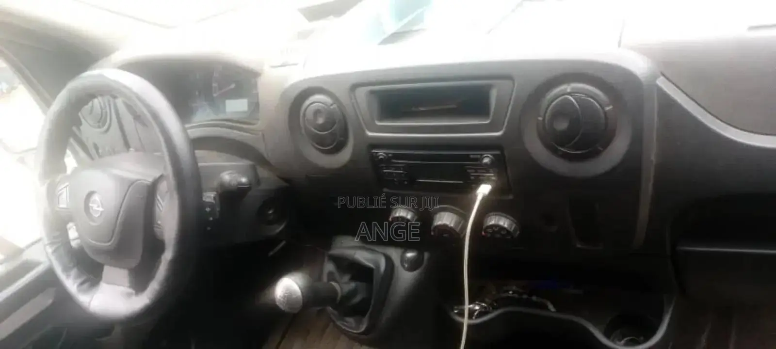 New Opel Vivaro 2016 Blanc