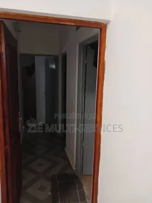 Furnished 4chbre Villa dans Zié Multi-Service, Cocody à Vendre