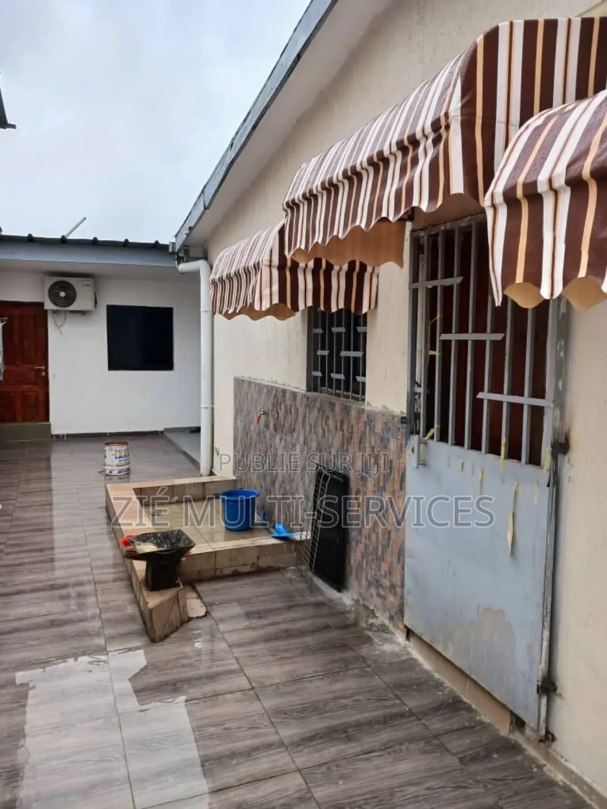 Furnished 4chbre Villa dans Zié Multi-Service, Cocody à Vendre