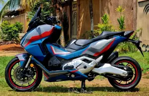 Neuf Honda Forza 2022 Bleu