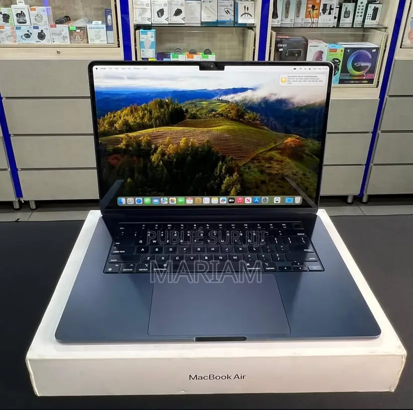 New Pomme MacBook Air 2023 M2 16GB Apple M2 SSD 256GB