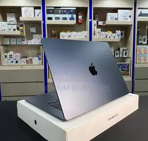 Neuf Pomme MacBook Air 2023 M2 16GB Apple M2 SSD 256GB