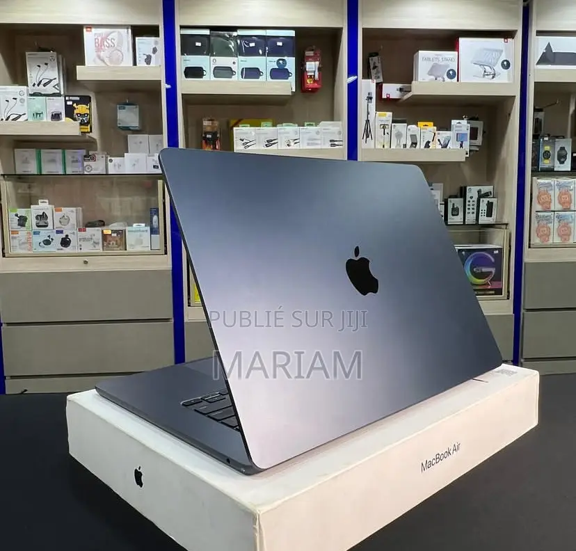 New Pomme MacBook Air 2023 M2 16GB Apple M2 SSD 256GB