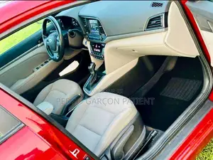 Hyundai Elantra 2019 Rouge