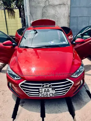Photo - Hyundai Elantra 2019 Rouge