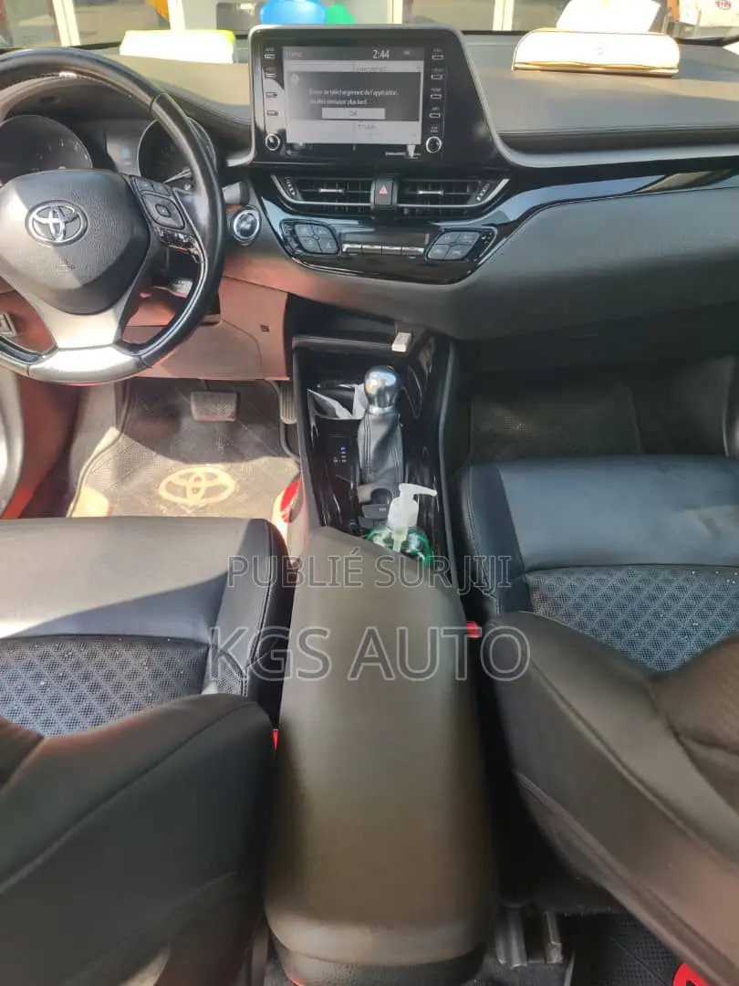 Toyota C-HR Limited 2022 Gris