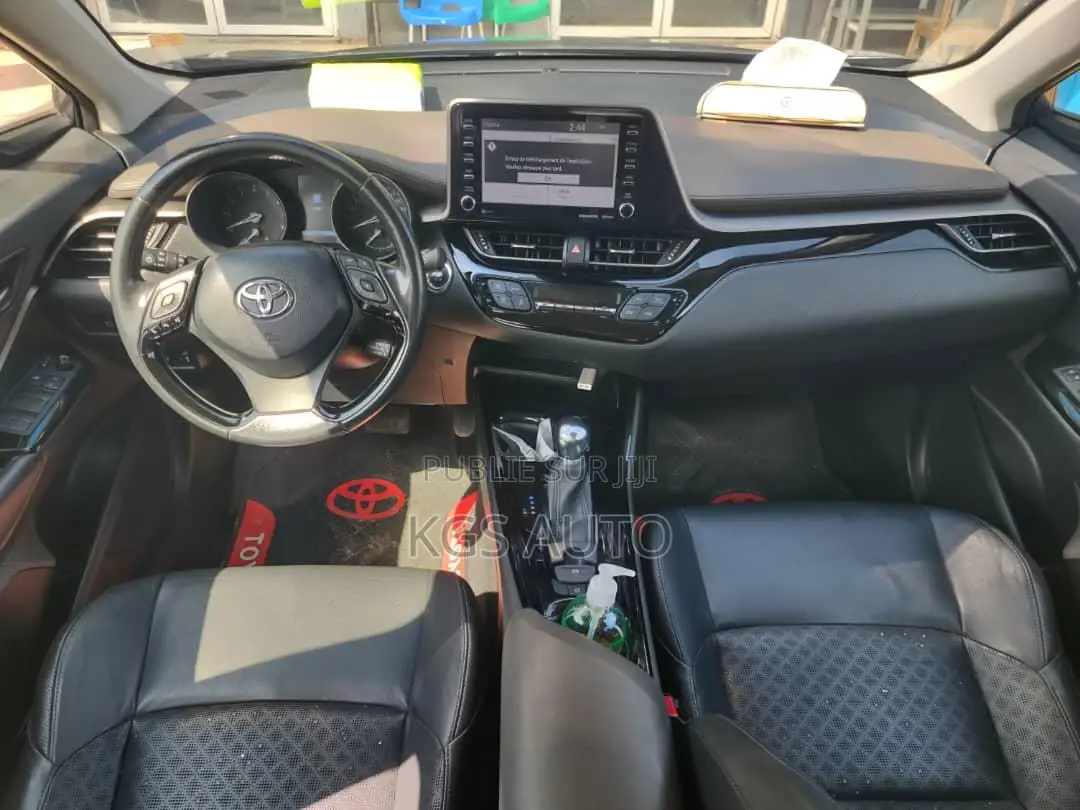 Toyota C-HR Limited 2022 Gris
