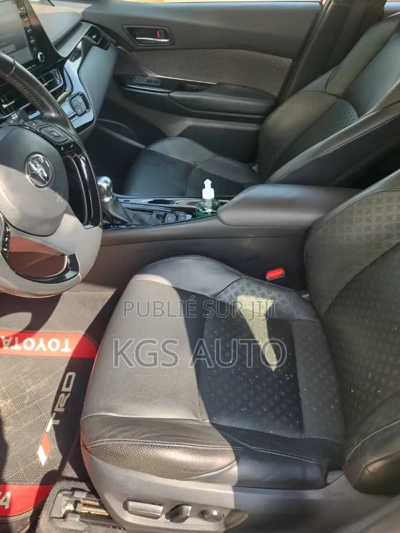 Toyota C-HR Limited 2022 Gris