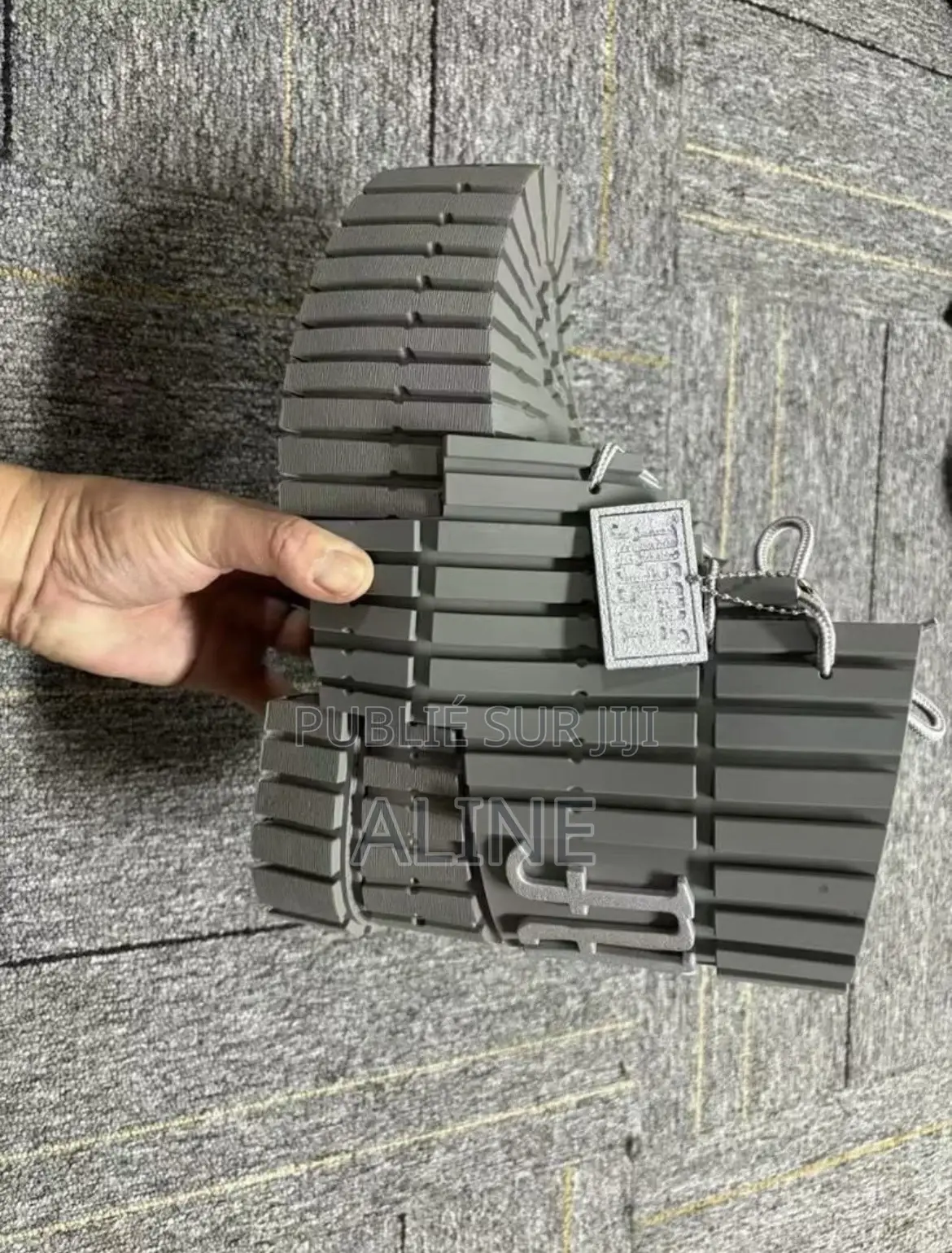 De Belles Paires De Bottes Disponibles