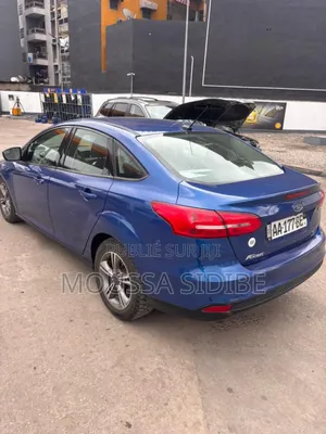 Ford Focus 2019 Bleu