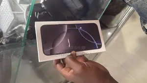 New Pomme iPhone 16 Pro Max 256 GB Noir